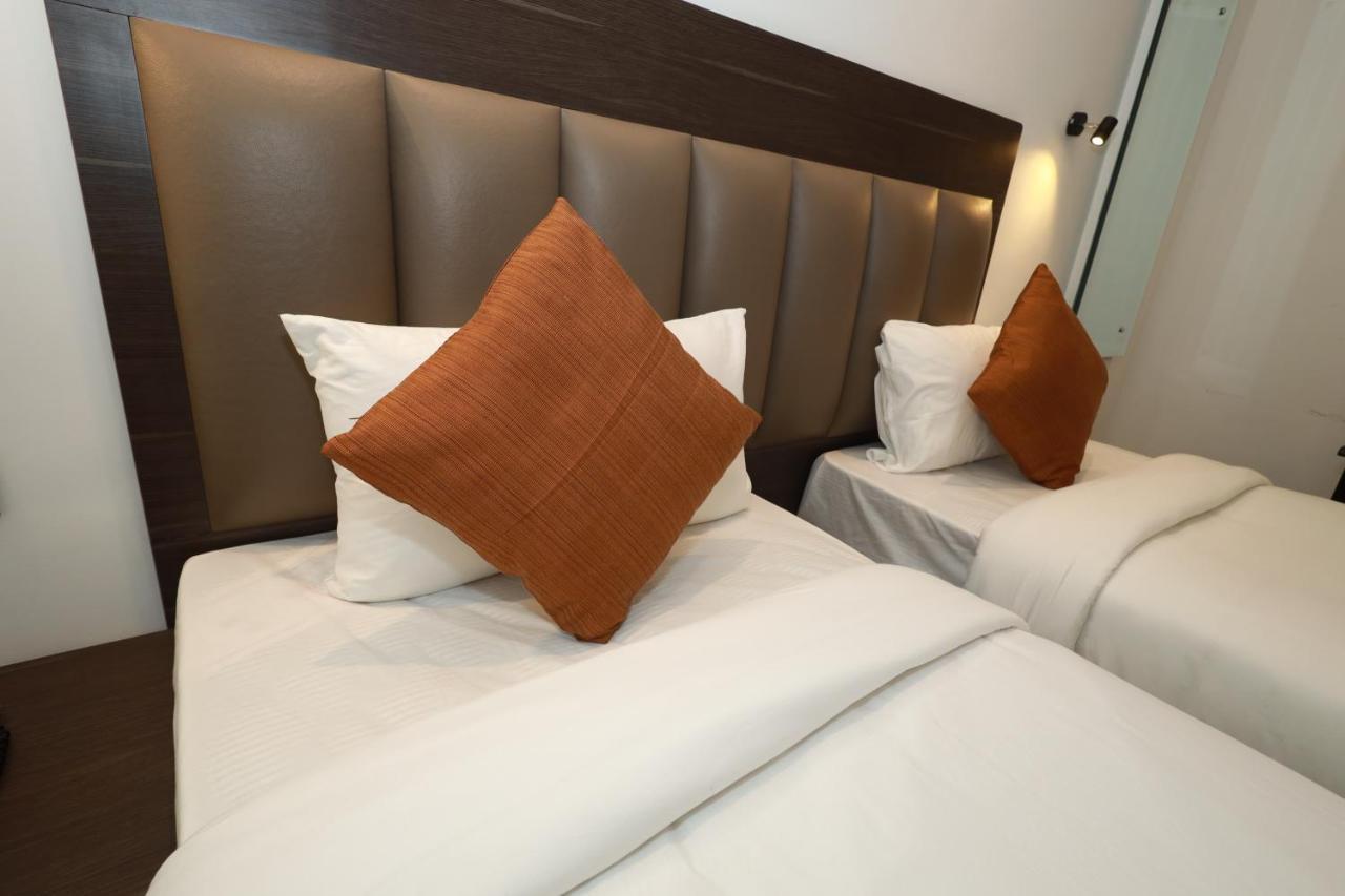 Hotel Goodland Elegance Thiruvananthapuram Esterno foto