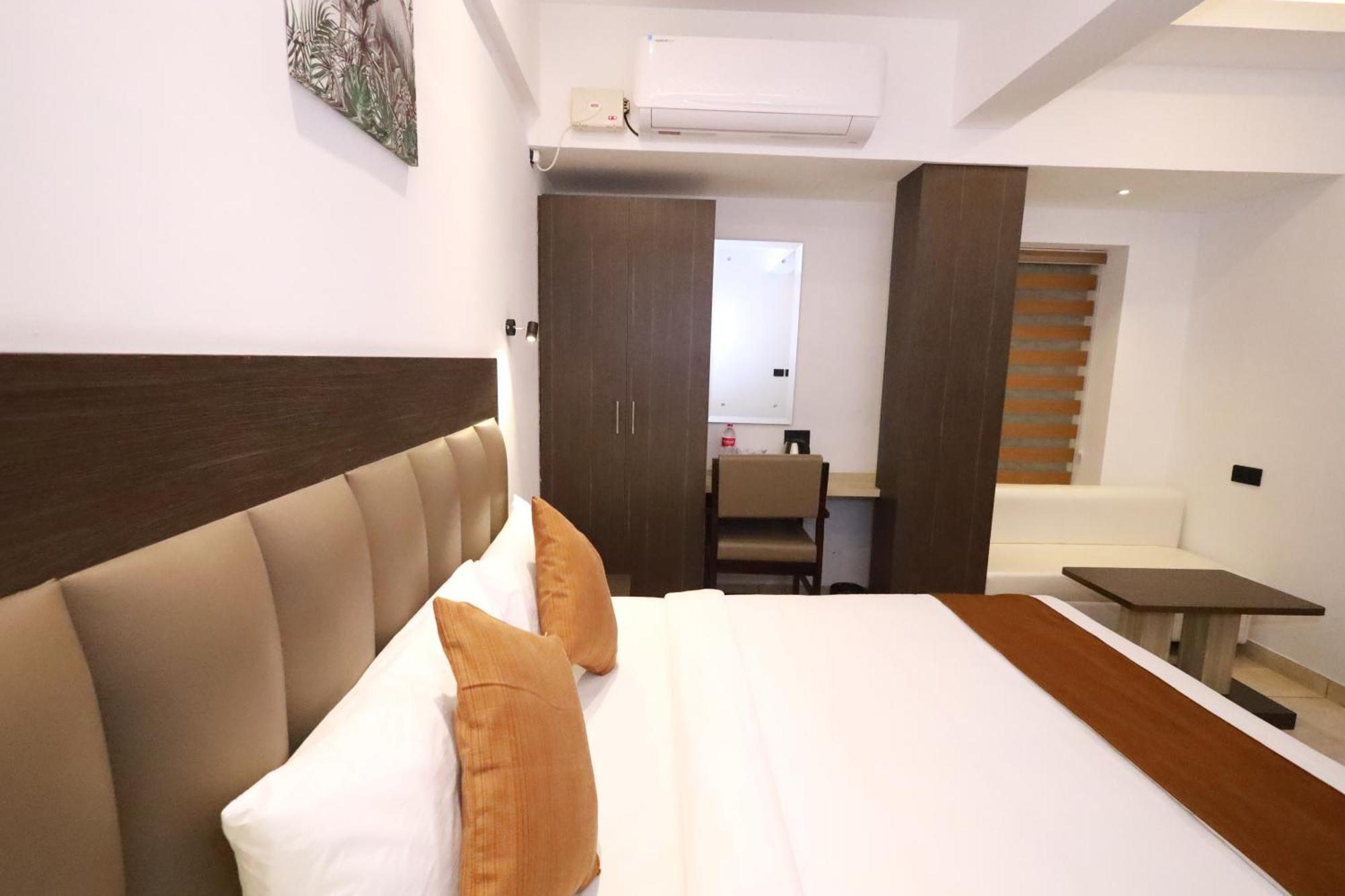 Hotel Goodland Elegance Thiruvananthapuram Esterno foto